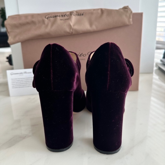 Gianvito Rossi Burgundy Velvet Mary Jane Pumps Heels - Picture 5 of 9